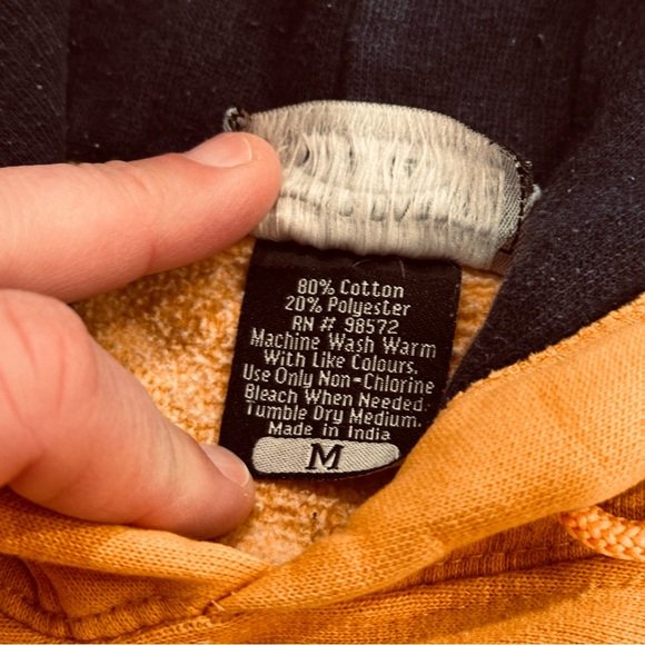 VINTAGE UNIVERSITY OF MICHIGAN GOLD HOODED SWEATSHIRT WOLVERINES COLLEGE 1980s - Picture 8 of 15